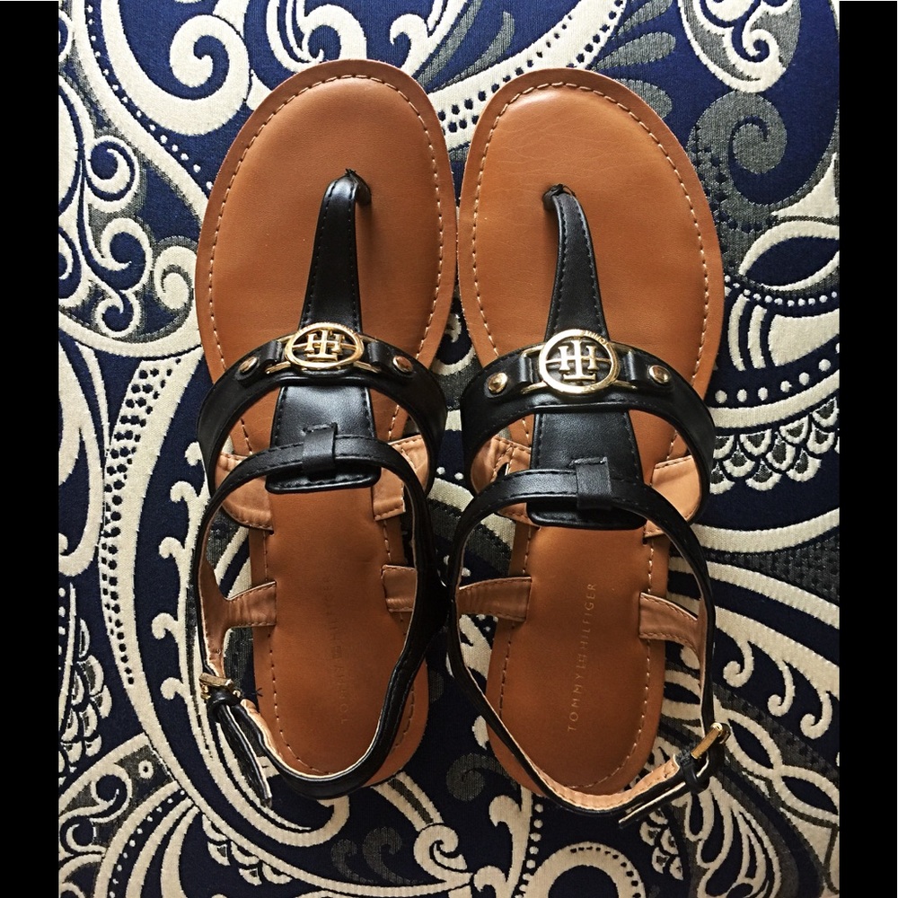 Tommy Hilfiger black leather very nice sandals